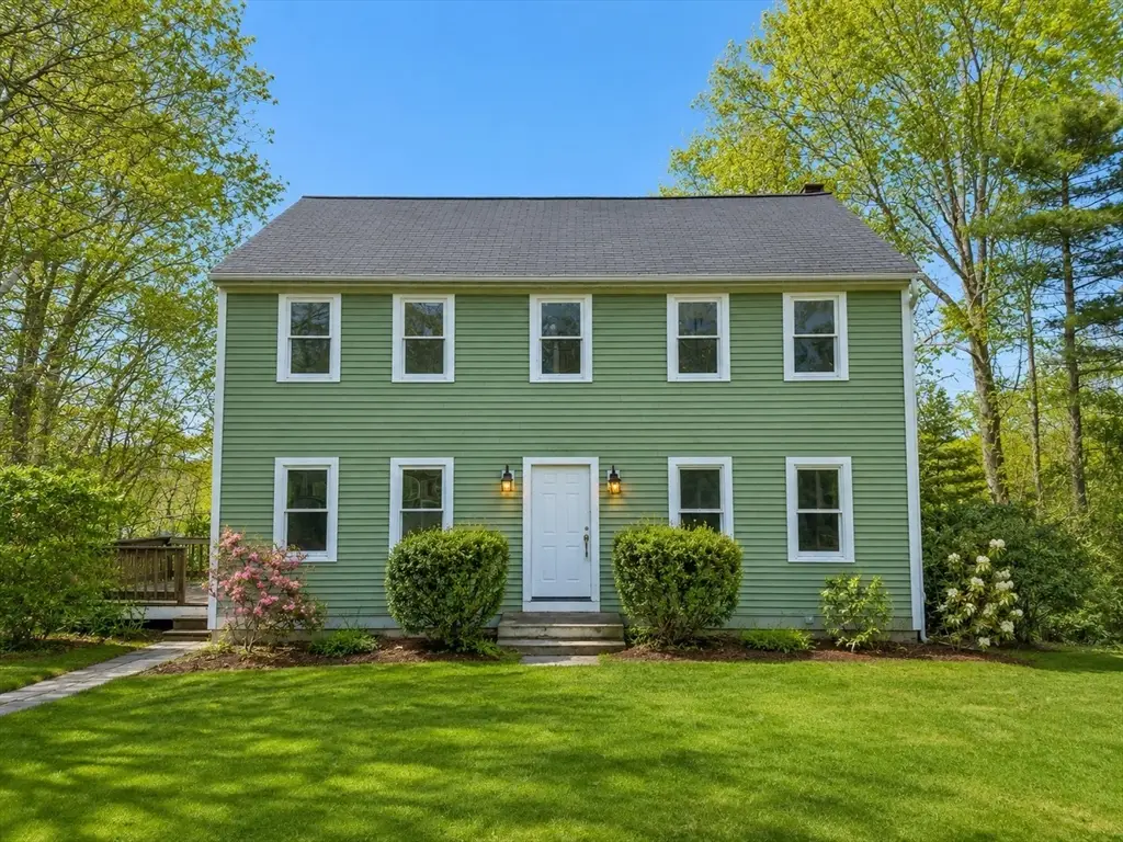 111 Snow St, Hanson, MA 02341 - #1
