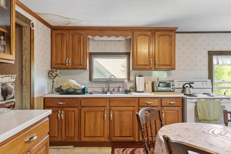 93 Chapin St, Southbridge, MA 01550 - #3