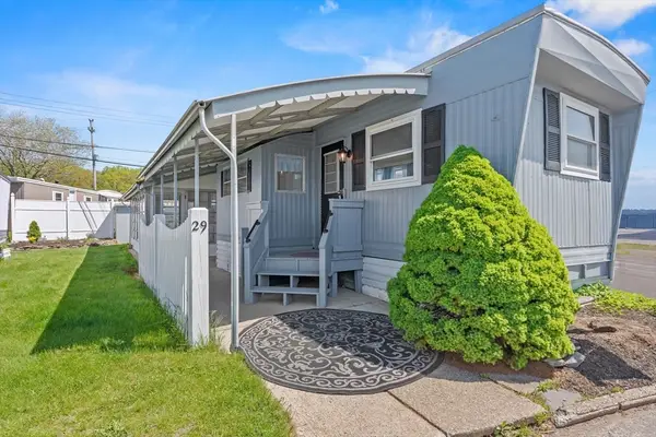 131 Washington St #29, Foxboro, MA 02035