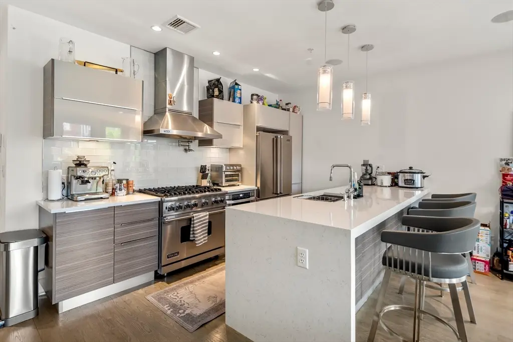 48 Gold St #102, Boston, MA 02127 - #1
