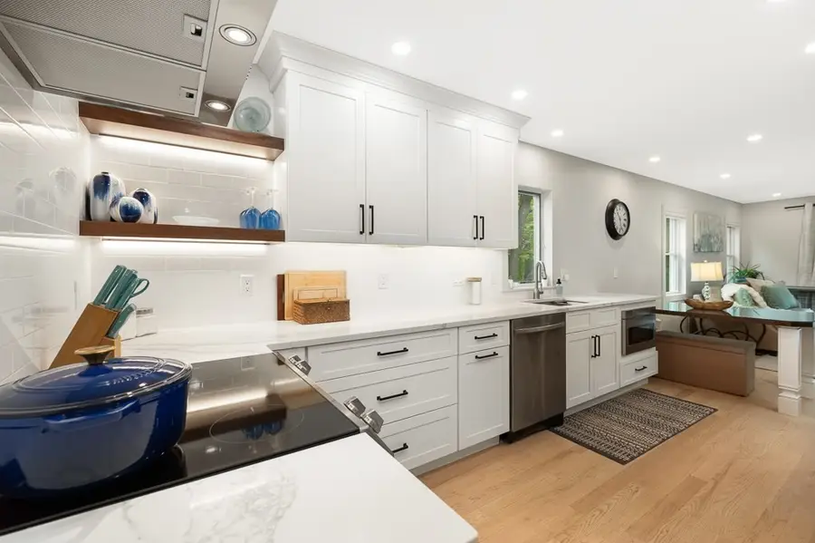 302 Western Ave #A, Gloucester, MA 01930 - #2