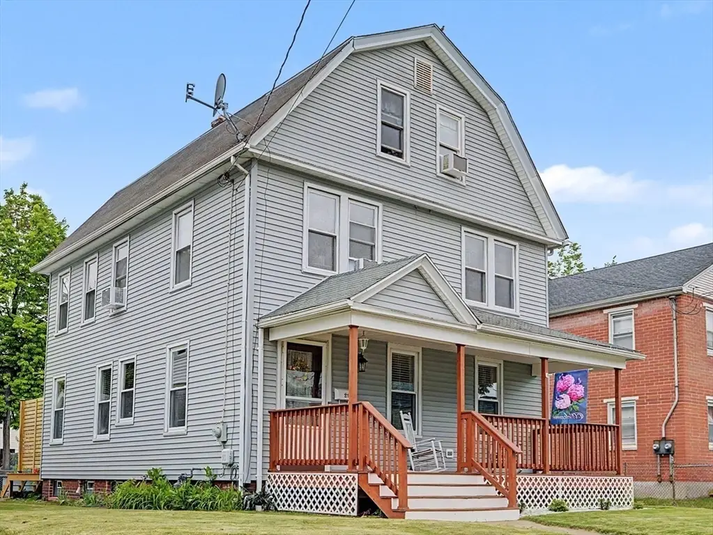 21 Dexter St, Holyoke, MA 01040 - #1