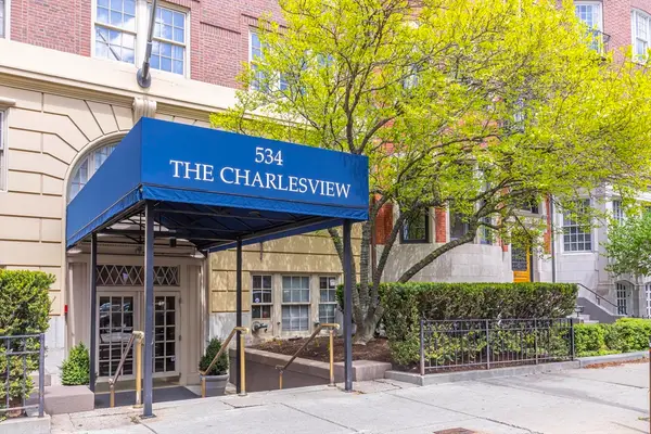 534 Beacon #301, Boston, MA 02215