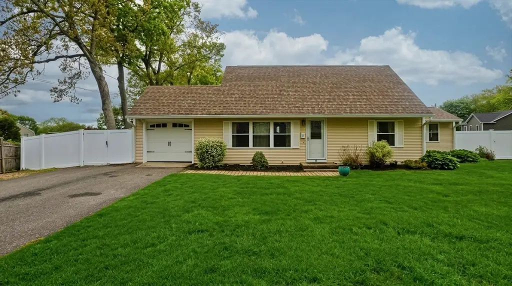 22 Audley Rd, Springfield, MA 01118 - #1