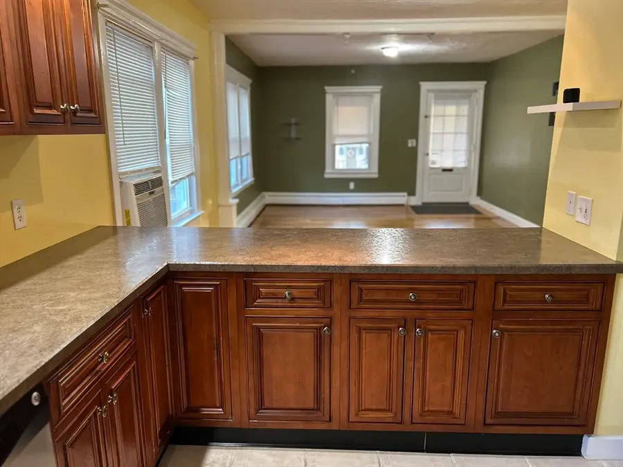 42 Ernest Ave, Worcester, MA 01604 - #3
