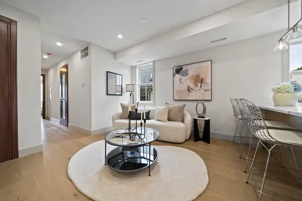 273 Havre #4, Boston, MA 02128