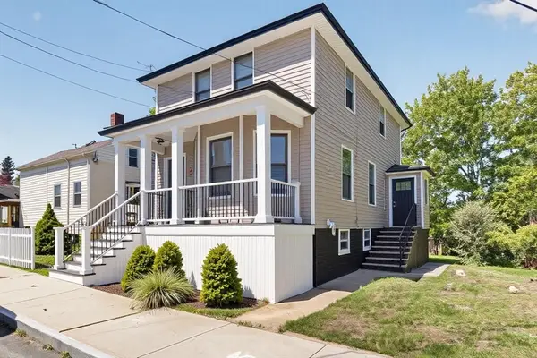 4 Norwell St, Dartmouth, MA 02748