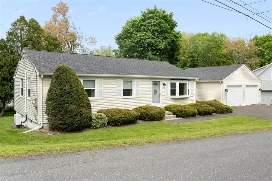 11 Pershing Ave, South Hadley, MA 01075 - #3