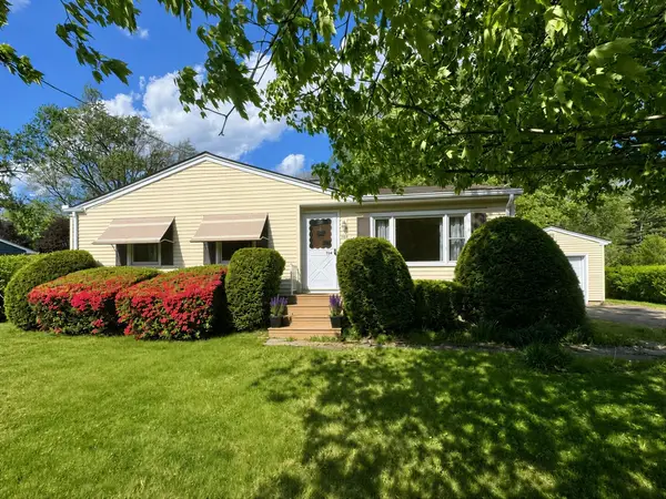 194 Brookside Circle, Northampton, MA 01062