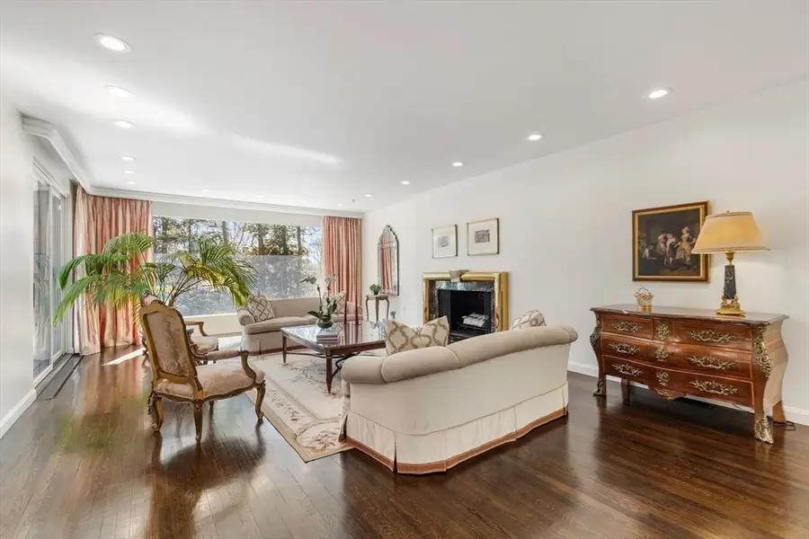 9 Singletree Rd, Brookline, MA 02467 - #3