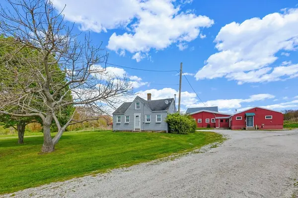 272 Pine Hill Rd, Westport, MA 02790