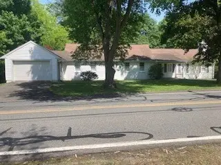 1006 South East Street, Amherst, MA 01002