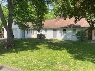 1006 South East Street, Amherst, MA 01002 - #2