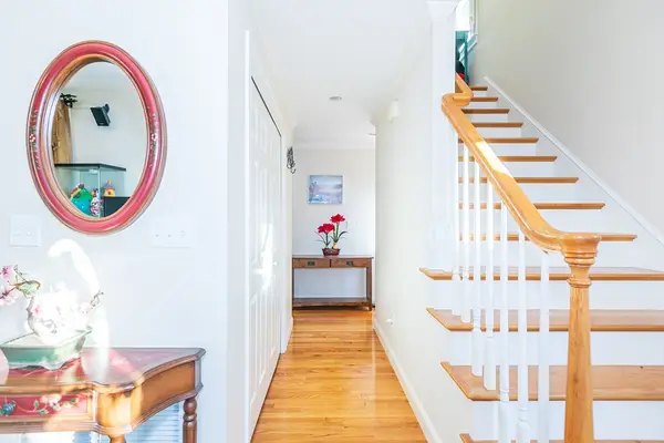 53 Hiawatha Ave, Waltham, MA 02451