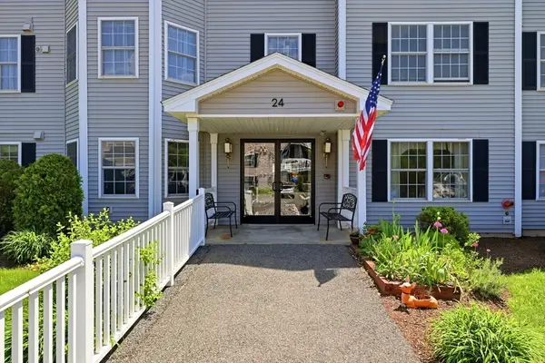 24 Greenleaves Drive #413, Amherst, MA 01002