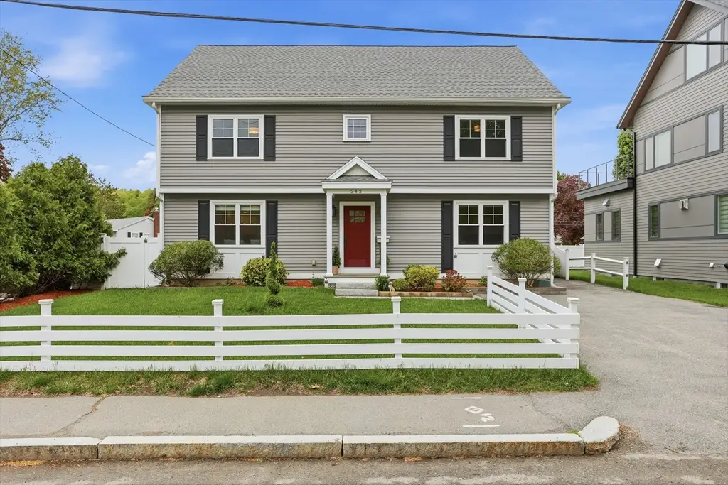 242 Pleasant St, Melrose, MA 02176 - #1