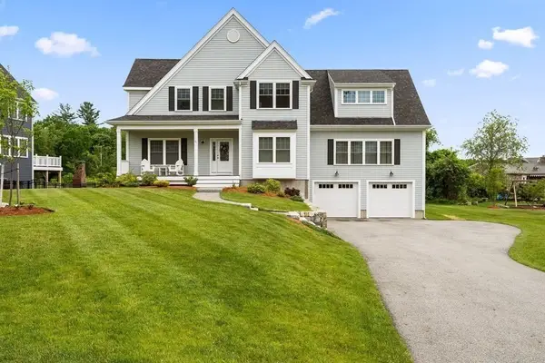 51 Tamarack Rd, Dracut, MA 01826