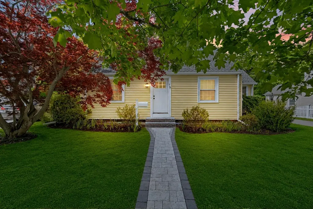 19 Wilbur St, Easton, MA 02356 - #1