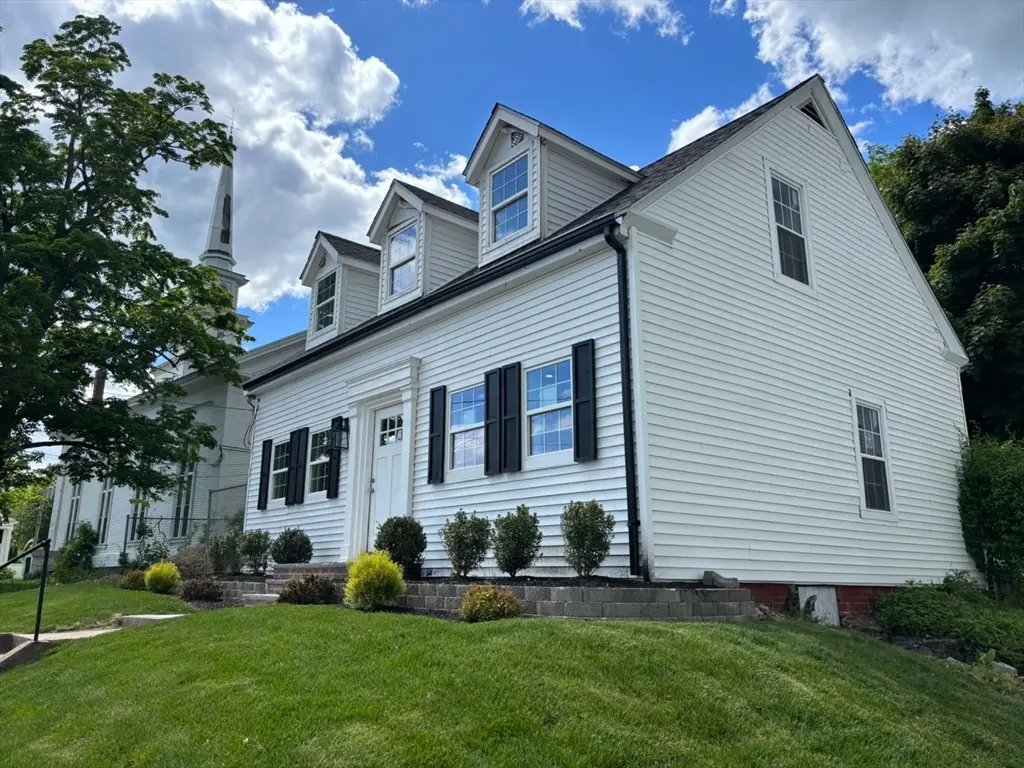 2 Mechanic St, Merrimac, MA 01860 - #1