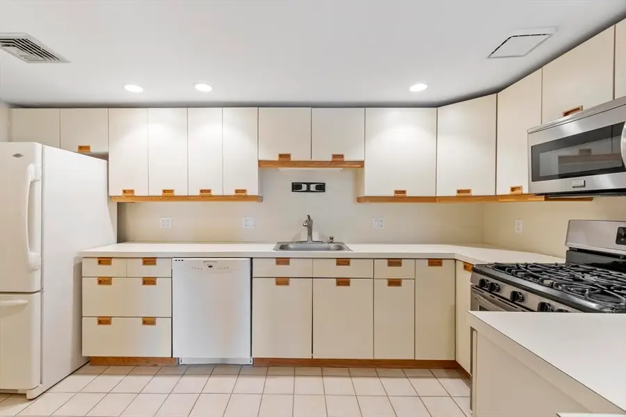 321 Place Ln #321, Woburn, MA 01801 - #2