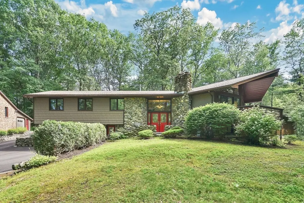 215 Barry St, Feeding Hills, MA 01030 - #1