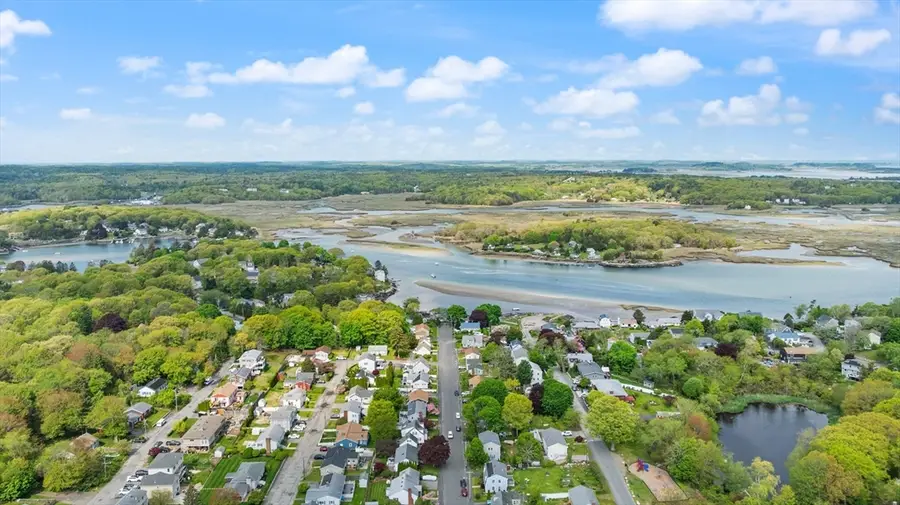 6 Corliss Ave, Gloucester, MA 01930 - #3