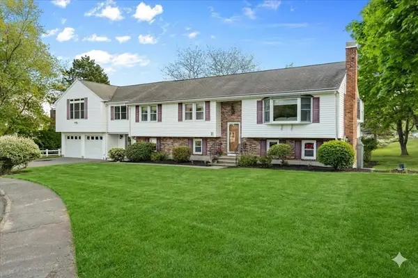 11 Hingston Circle, Braintree, MA 02184
