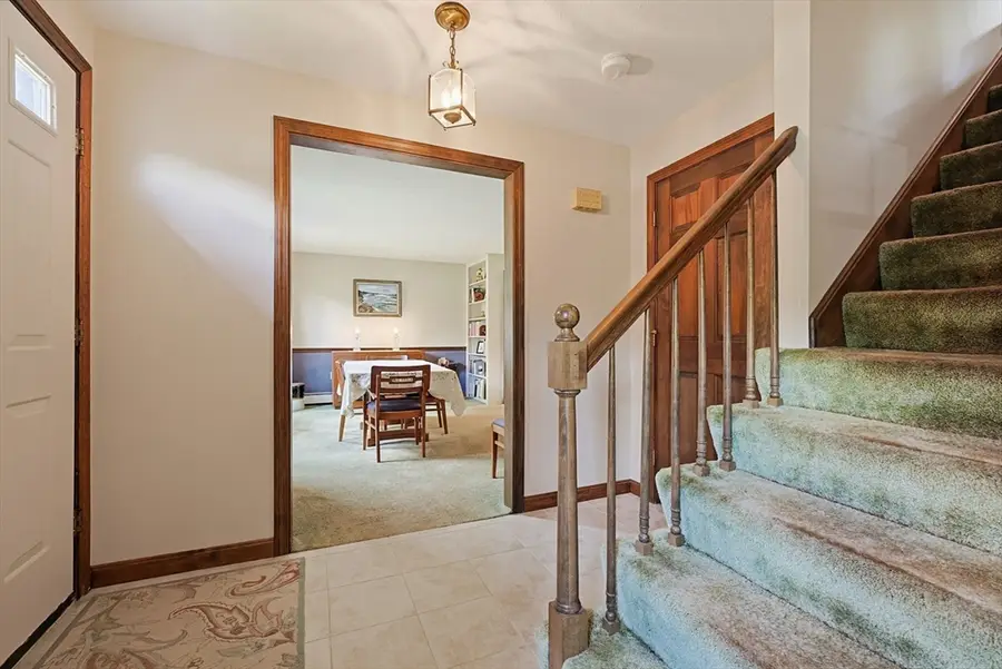 606 Washington St, Franklin, MA 02038 - #2