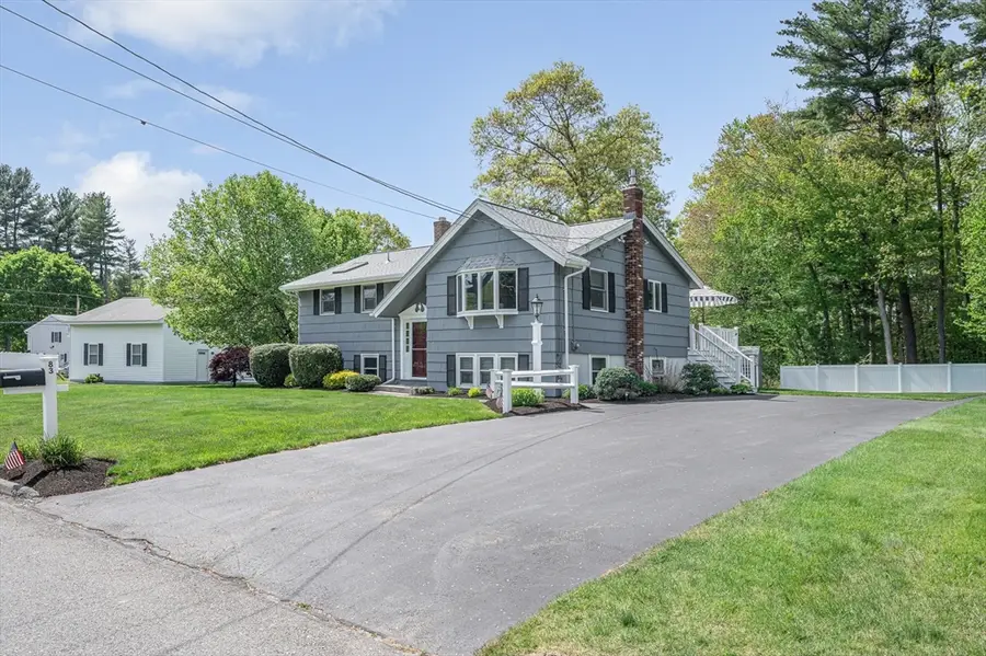 83 Mullen Ln, Dracut, MA 01826 - #2