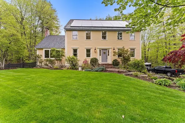 9 Celestial Way, Pepperell, MA 01463
