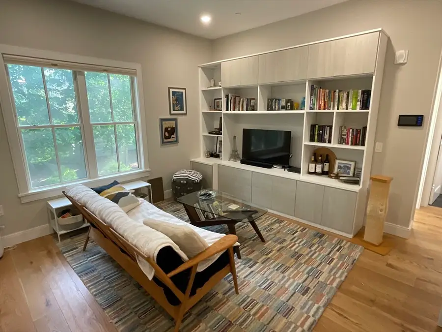106 Forest Hills St #101, Boston, MA 02130 - #3