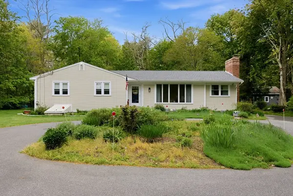 1519 Santuit Newtown Rd, Barnstable, MA 02635
