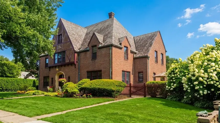 6 Stanford St., Holyoke, MA 01040 - #3