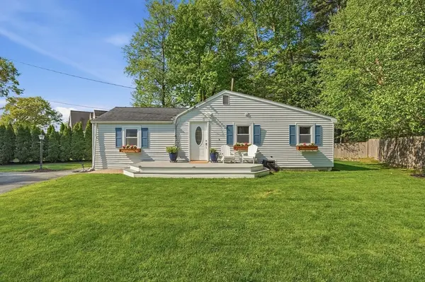 12 Pleasant Cir, Canton, MA 02021