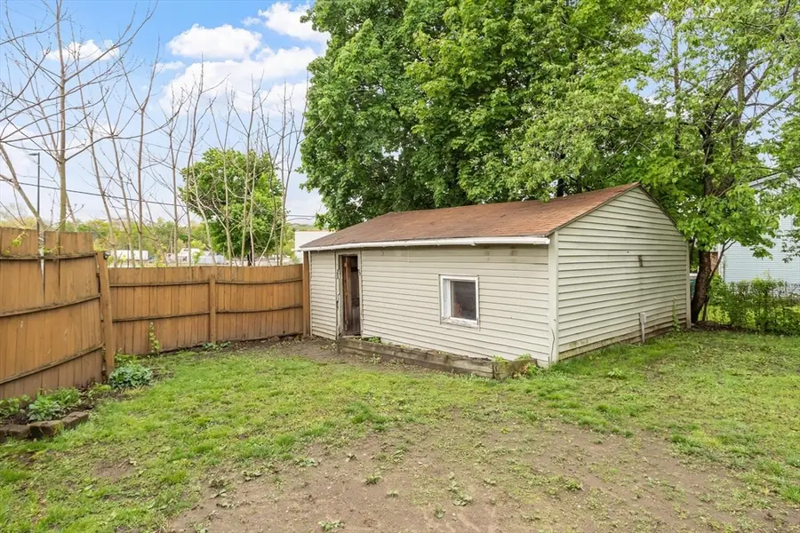 77 Mack Rd, Fitchburg, MA 01420 - #3