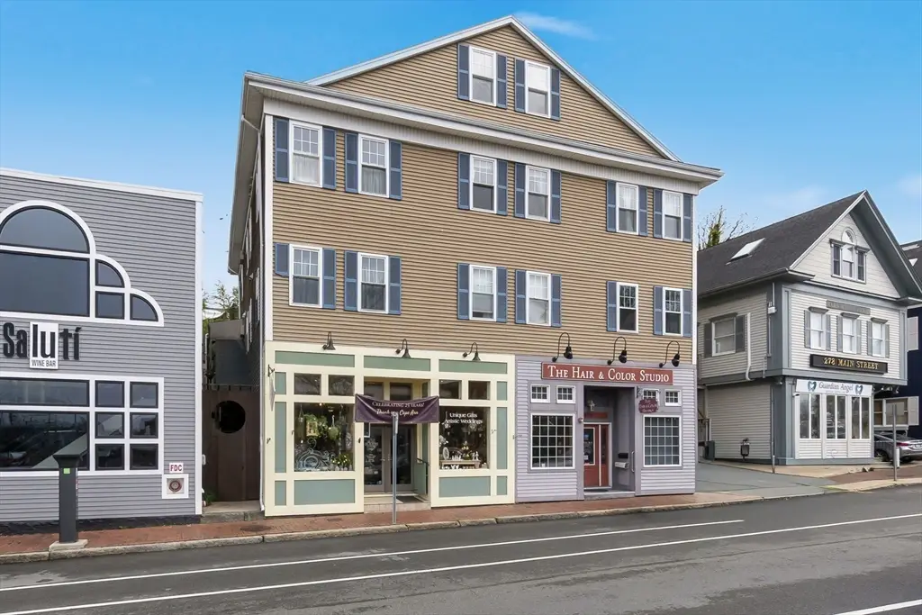 274 Main St #4, Gloucester, MA 01930 - #1