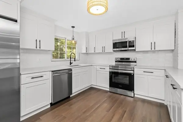 300 Jon Dr, Brockton, MA 02302