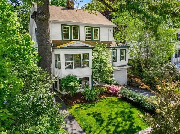 34 Avalon Rd, Milton, MA 02186