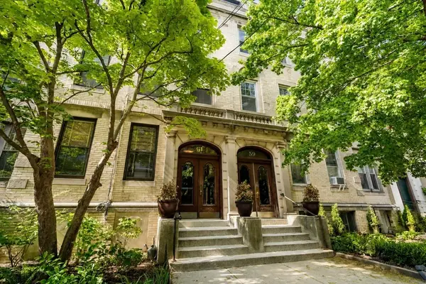 61 Longwood Ave #1, Brookline, MA 02446