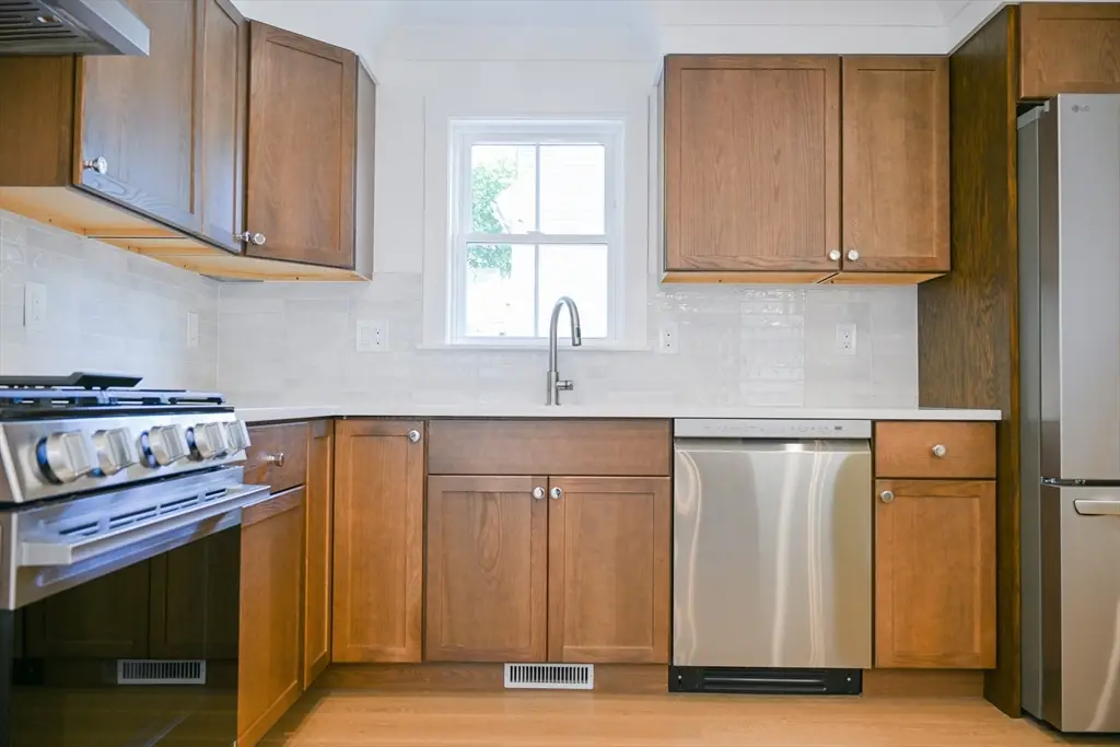 10 Ashwood Street, Worcester, MA 01604 - #1