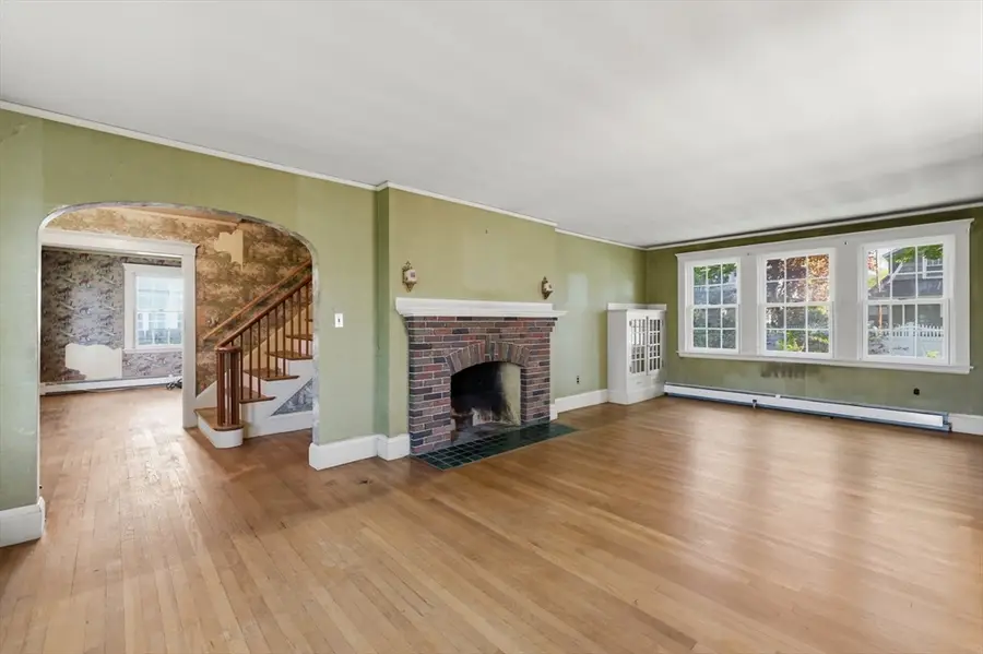 9 Cedar St, Marblehead, MA 01945 - #3