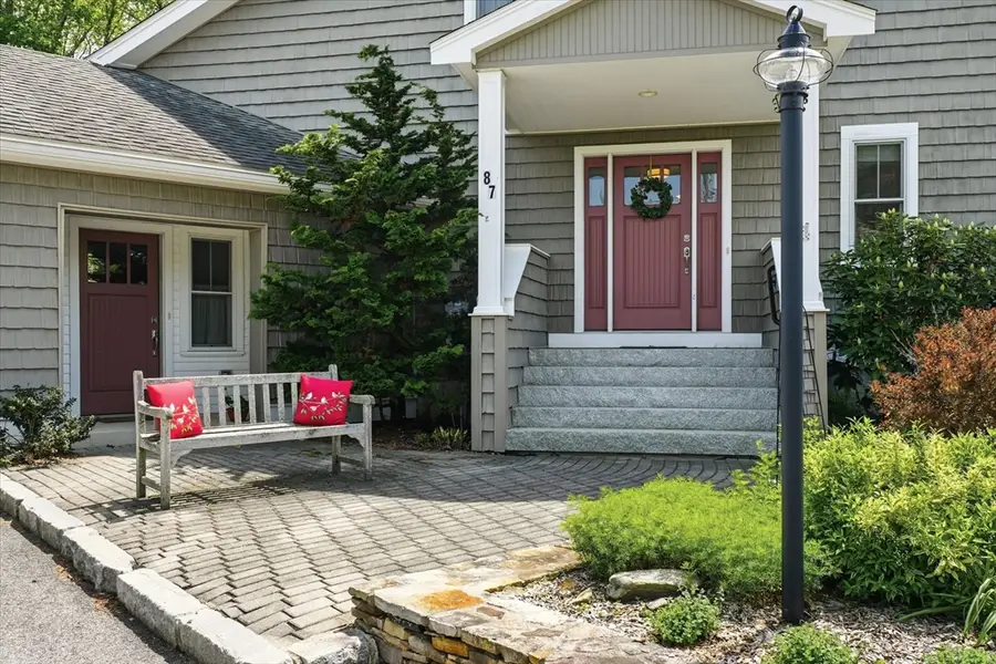 87 Elm St, Newbury, MA 01922 - #3
