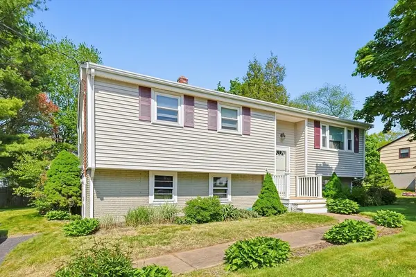 274 Temi Rd, Raynham, MA 02767