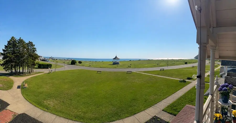 61 Ocean Avenue #4, Oak Bluffs, MA 02557 - #3