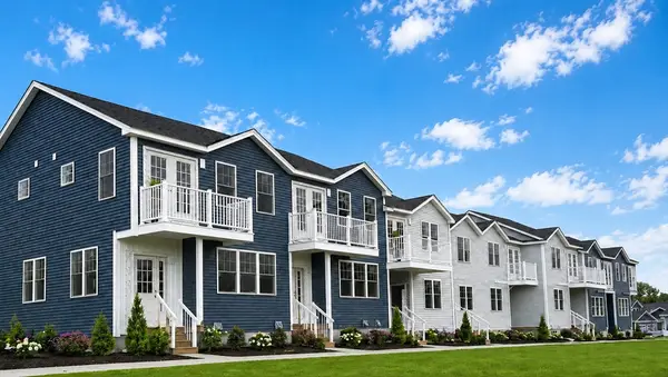 36 Starboard Dr #B, Wareham, MA 02532