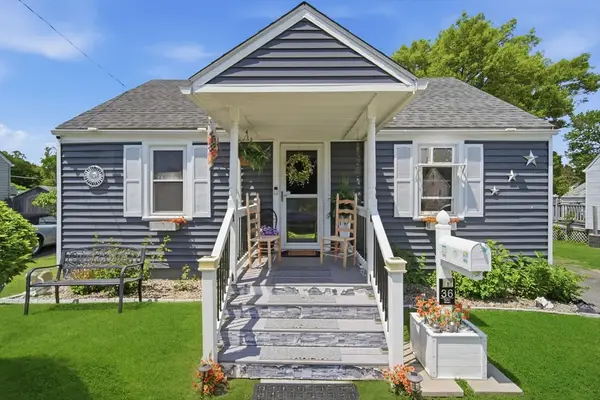 36 Parkin St, Springfield, MA 01104
