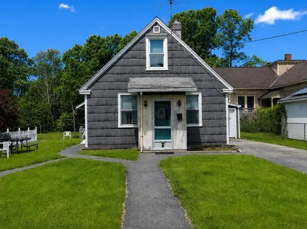 8 River Ave, Grafton, MA 01560