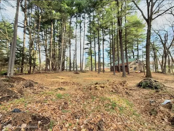 284 Maple St, East Longmeadow, MA 01028