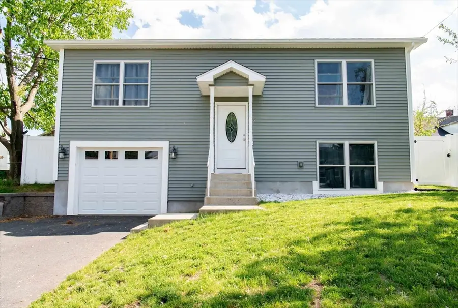 43 Grace St, Chicopee, MA 01020 - #2