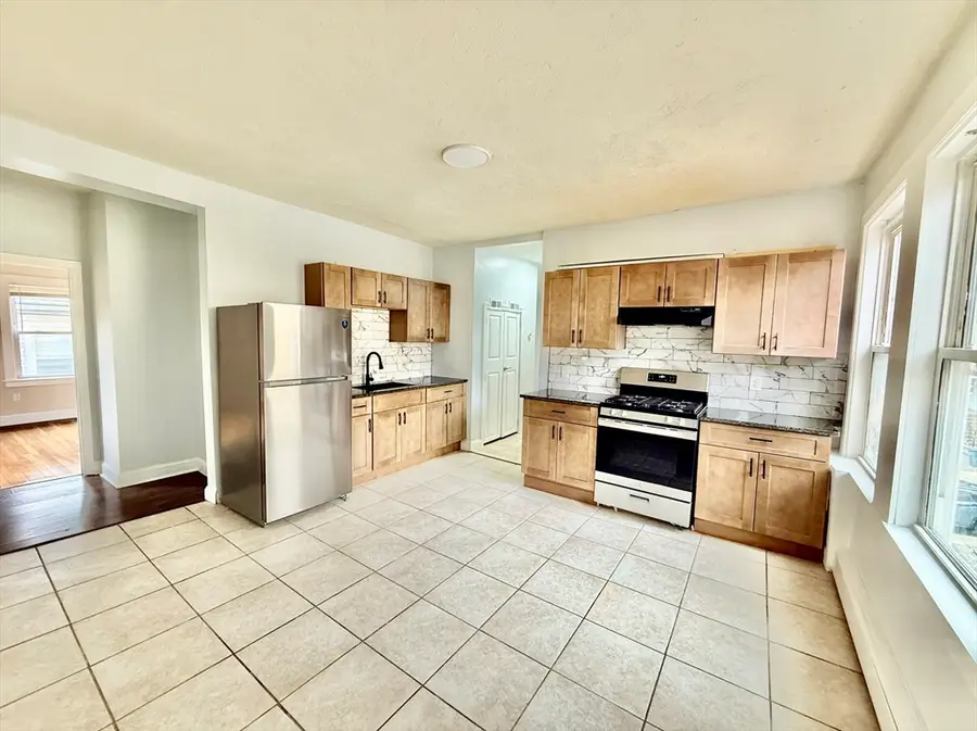 36 Spencer St, Boston, MA 02124 - #3